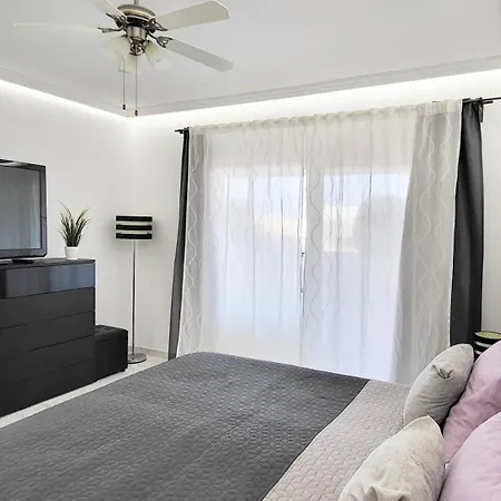 Palms Patio سان ميغيل ذي أبونا